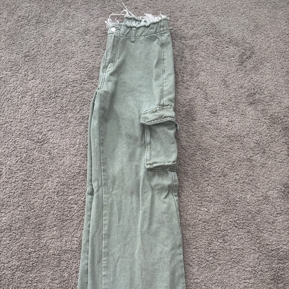 Sage Cargo Jeans - Picture 4 of 4